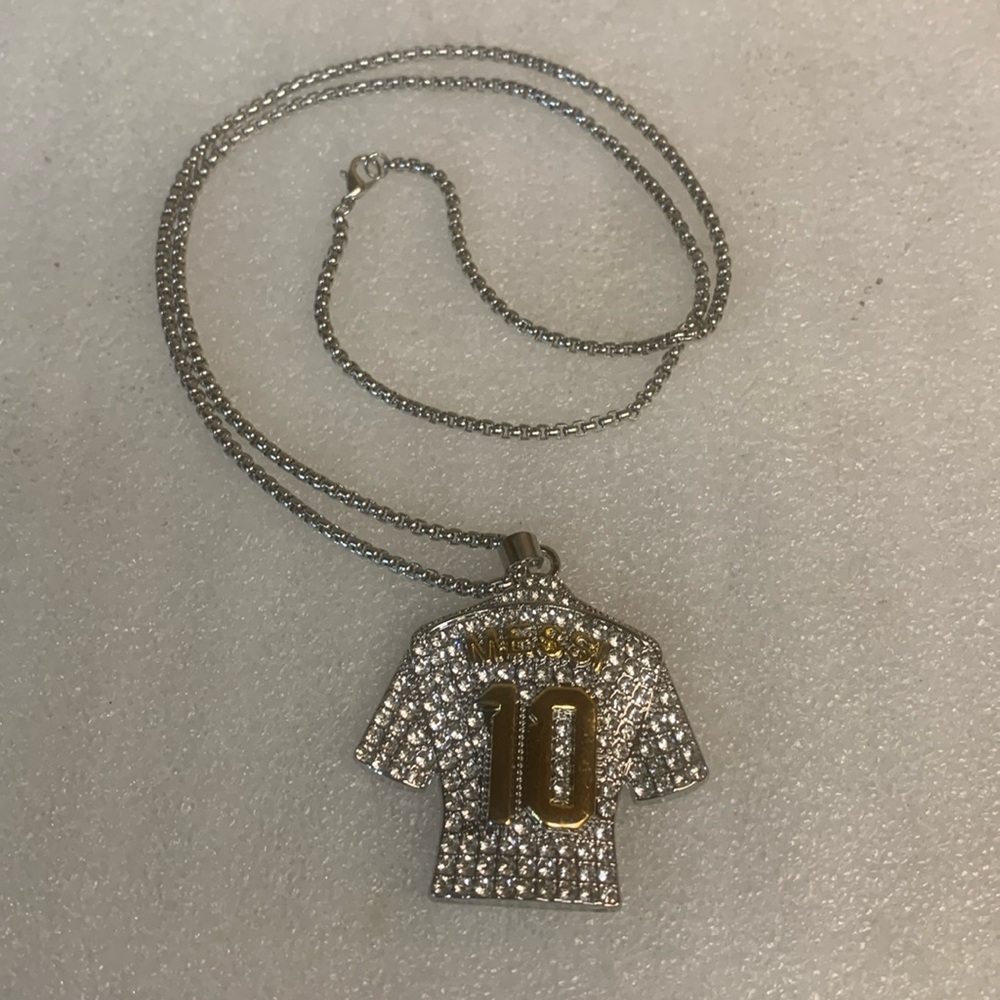Lionel Messi #10 Titanium Stainless Steel Silver Crystals Pendant Necklace